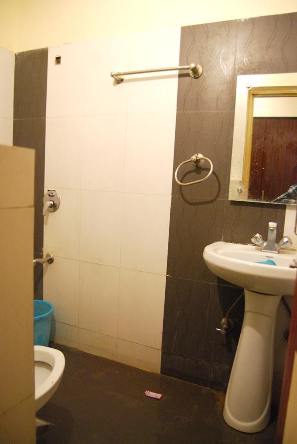 Hotel Kk Residency Chandīgarh Extérieur photo